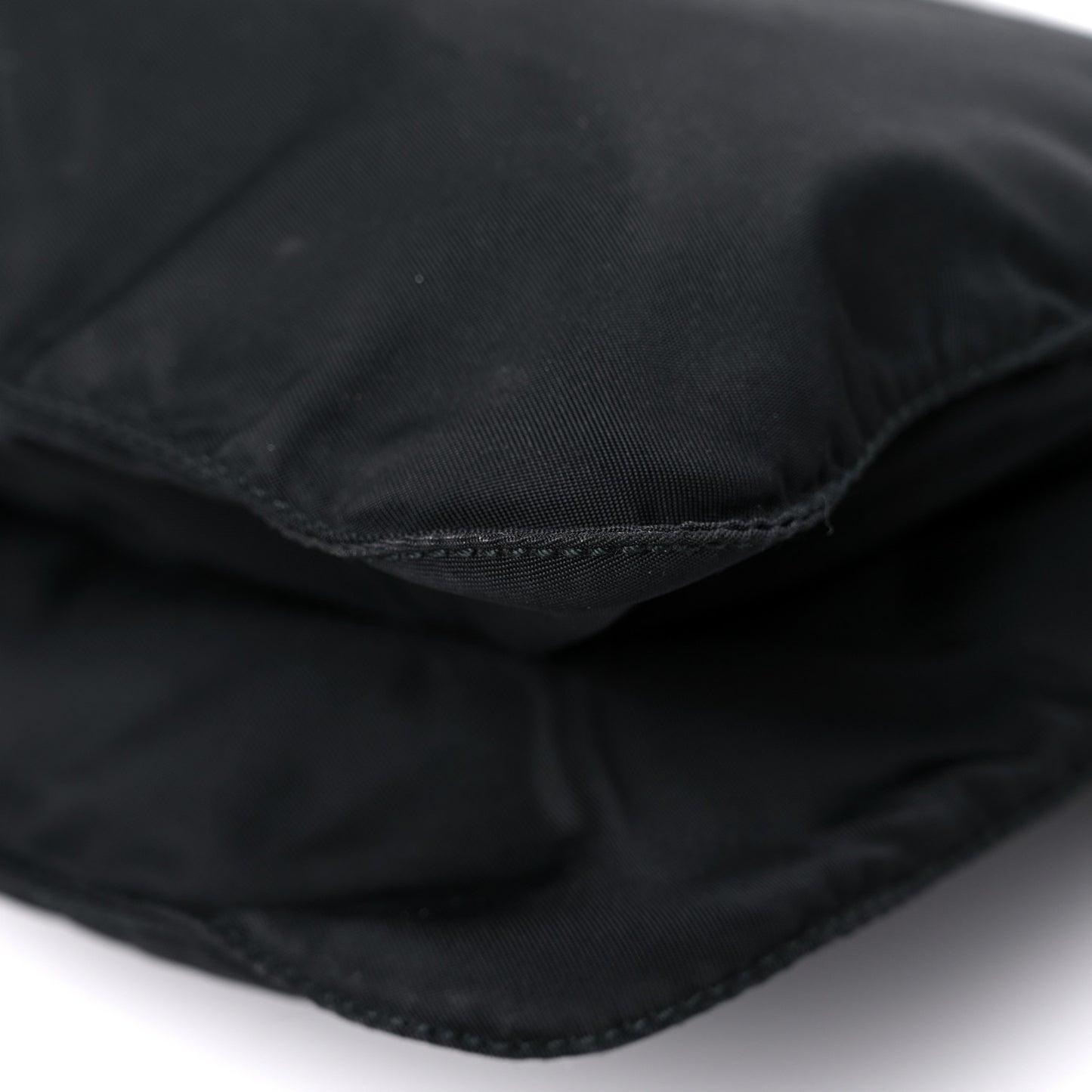 Tessuto Nylon Saffiano Flat Messenger Bag Black