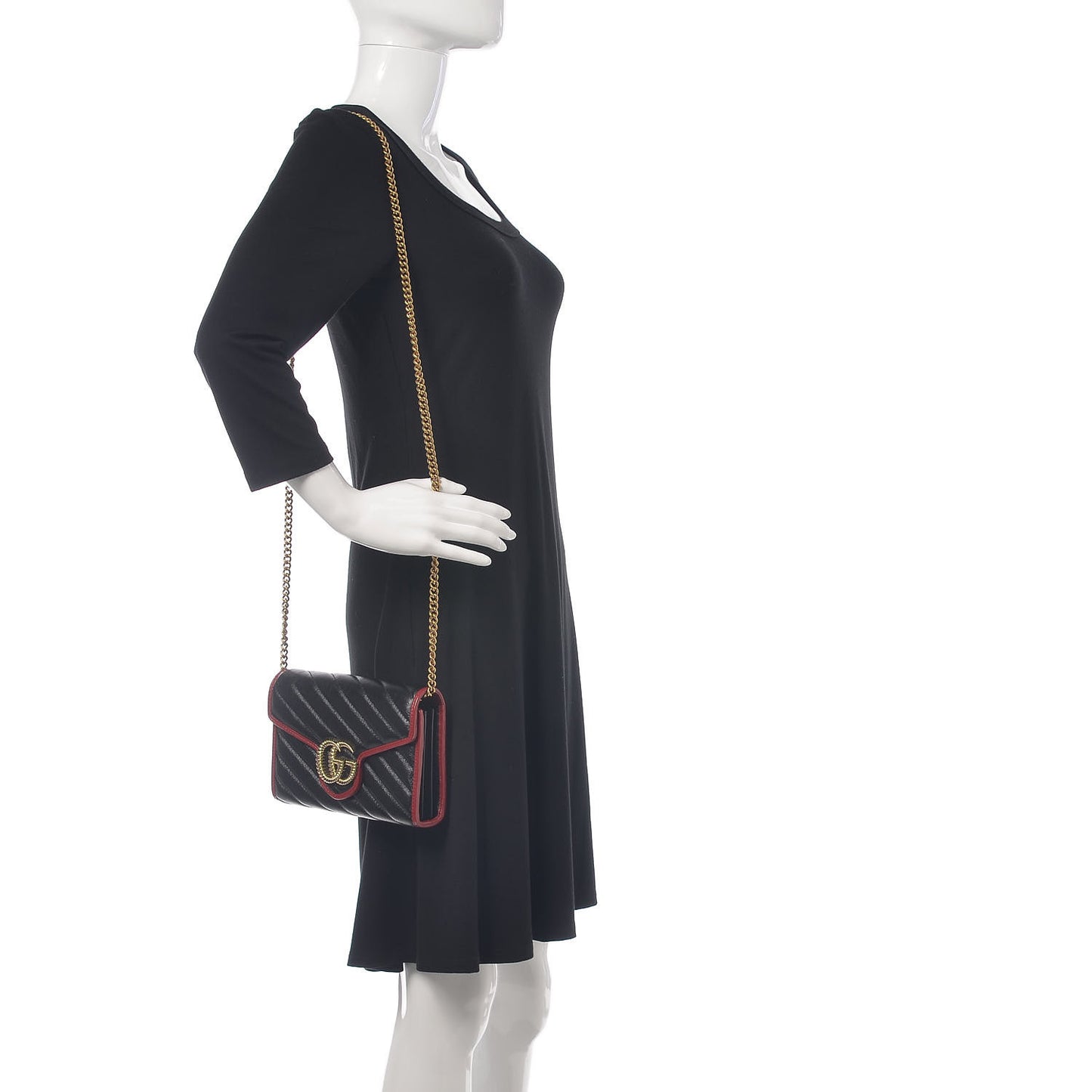Vintage Effect Calfskin Matelasse Diagonal Torchon GG Marmont Chain Wallet Black Romantic Cherry