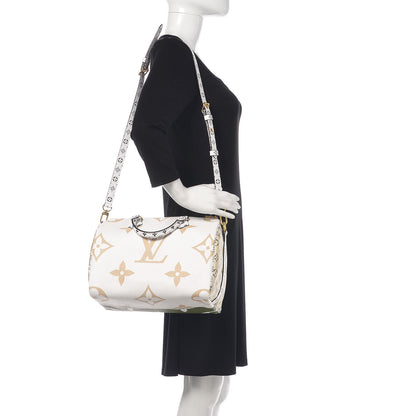 Louis Vuitton Monogram Giant Speedy Bandouliere 30 Kaki Beige 2 of 9