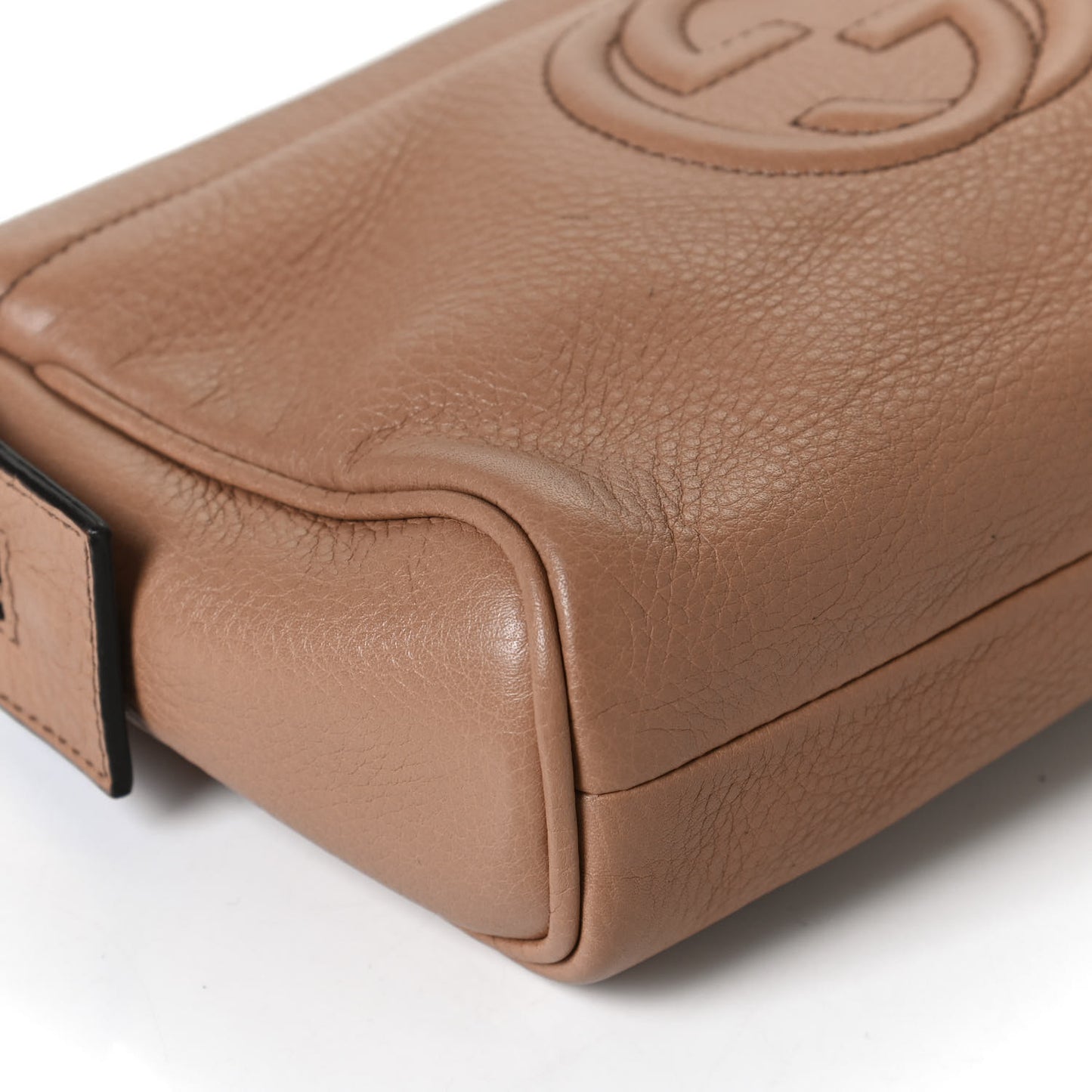 Pebbled Calfskin Soho Cosmetic Case Camelia