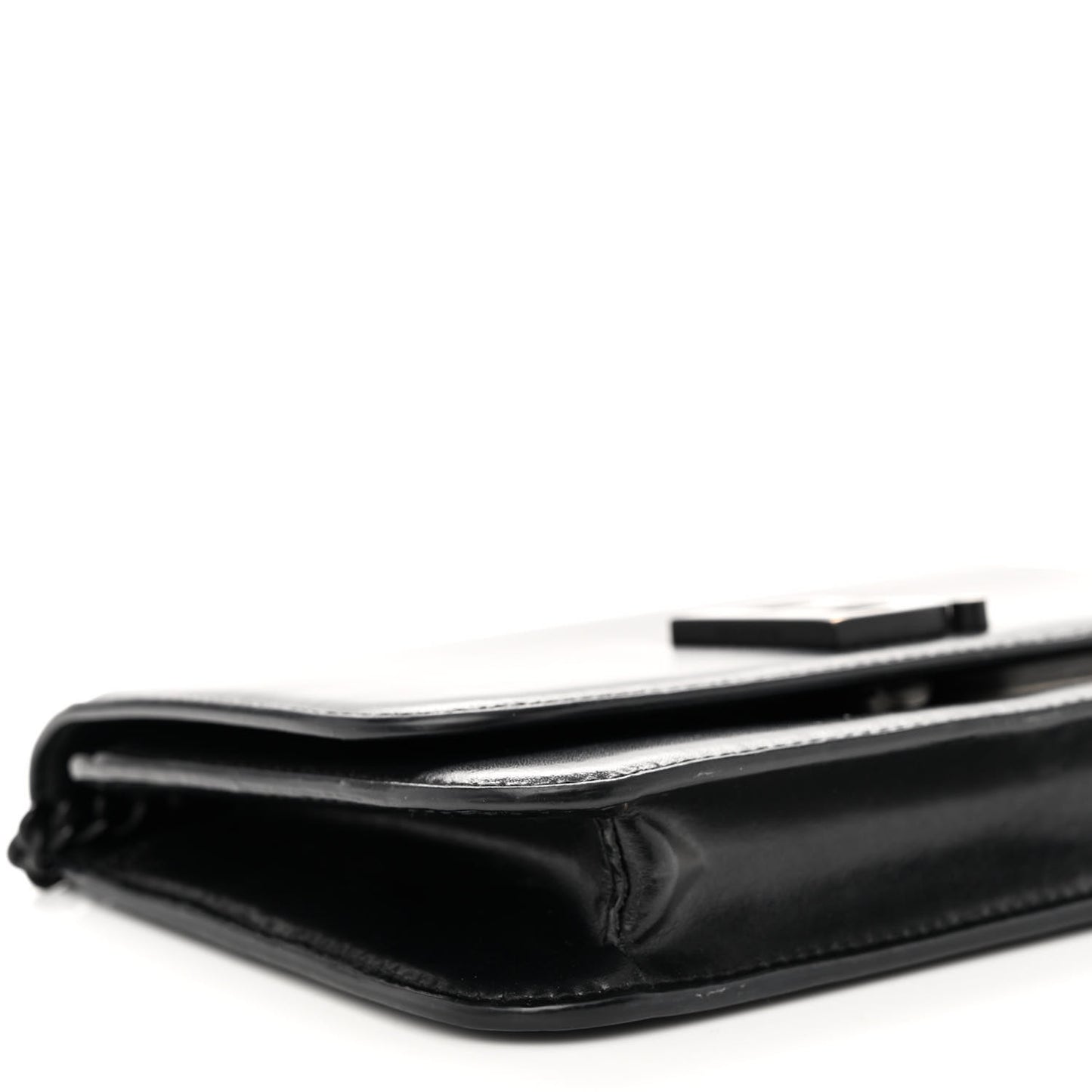 Smooth Calfskin B Wallet on Chain Black