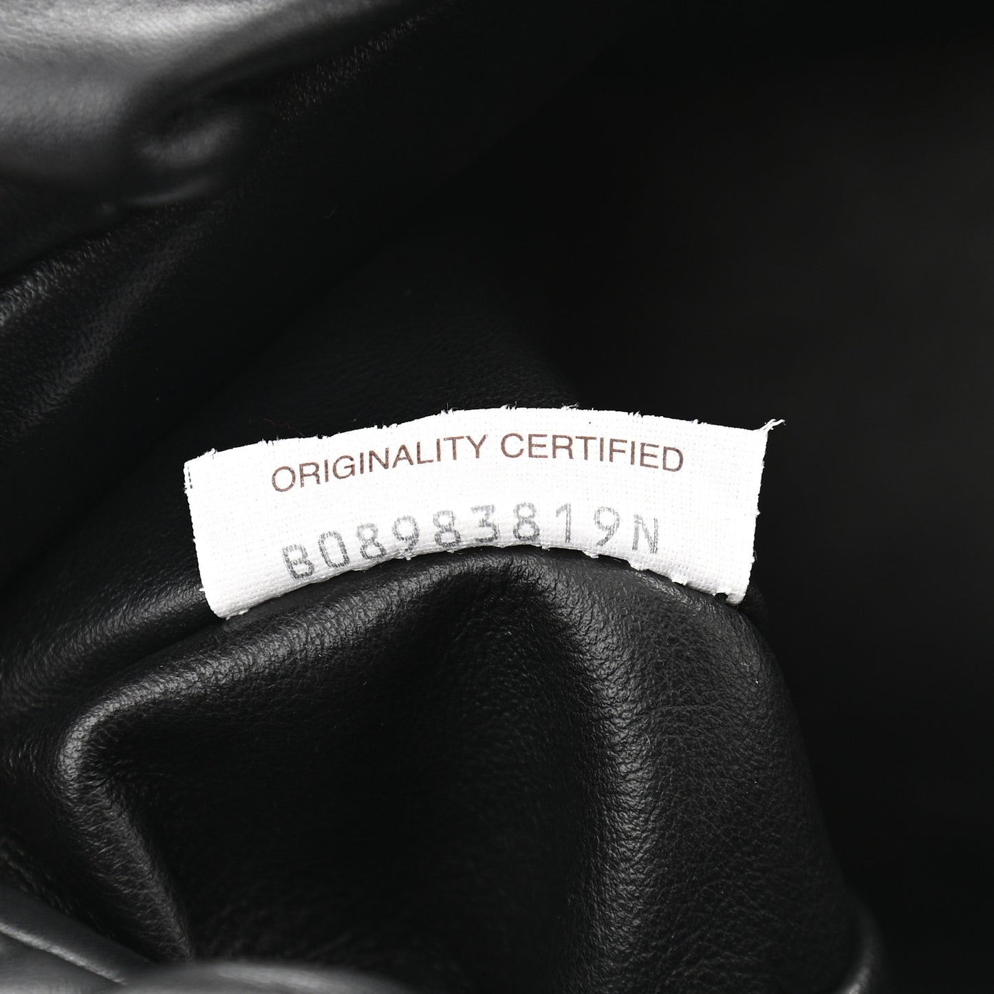 Calfskin The Pouch Chain Black