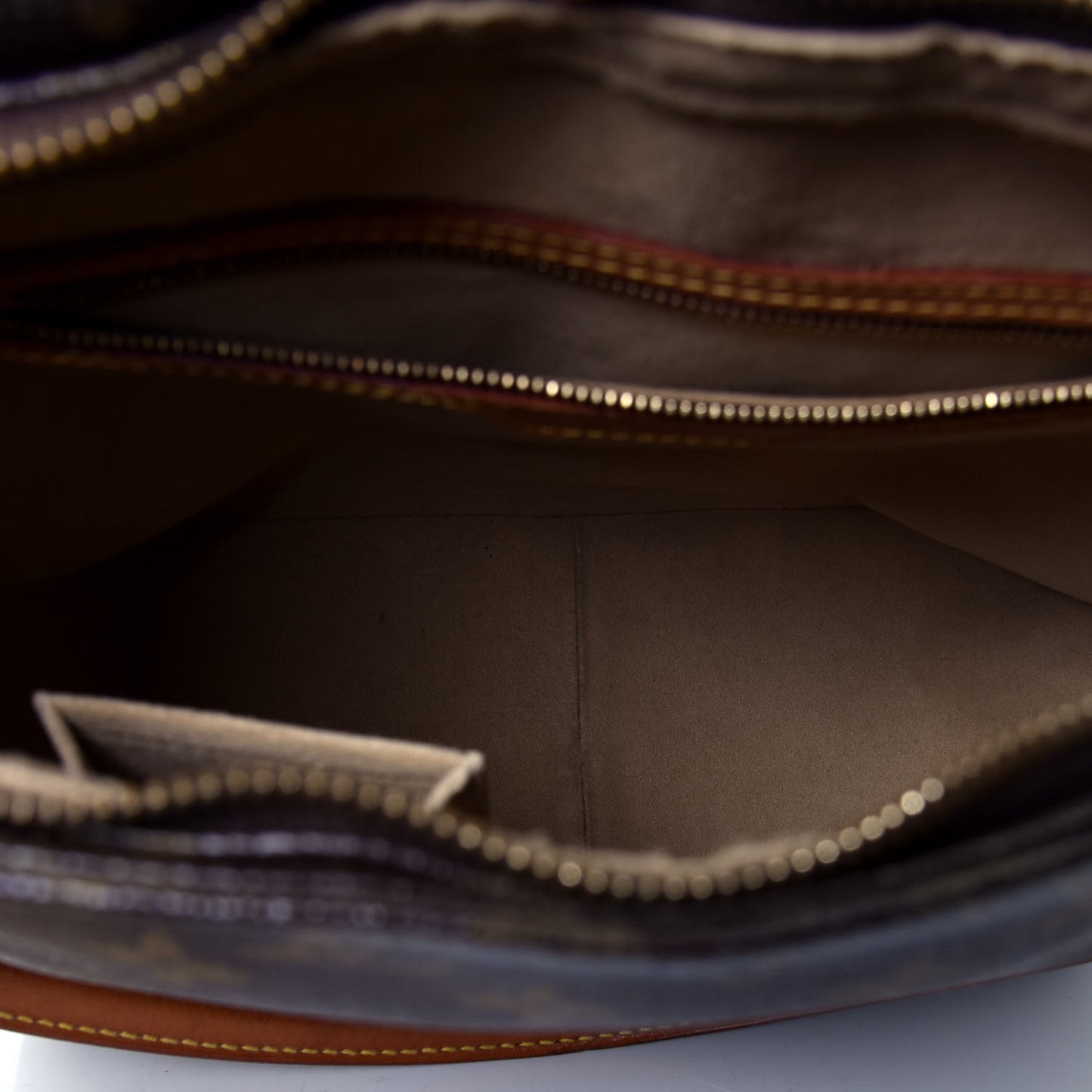 Monogram Looping GM