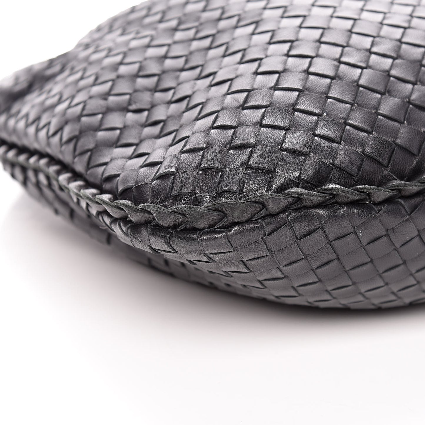 Nappa Intrecciato Medium Veneta Hobo Black