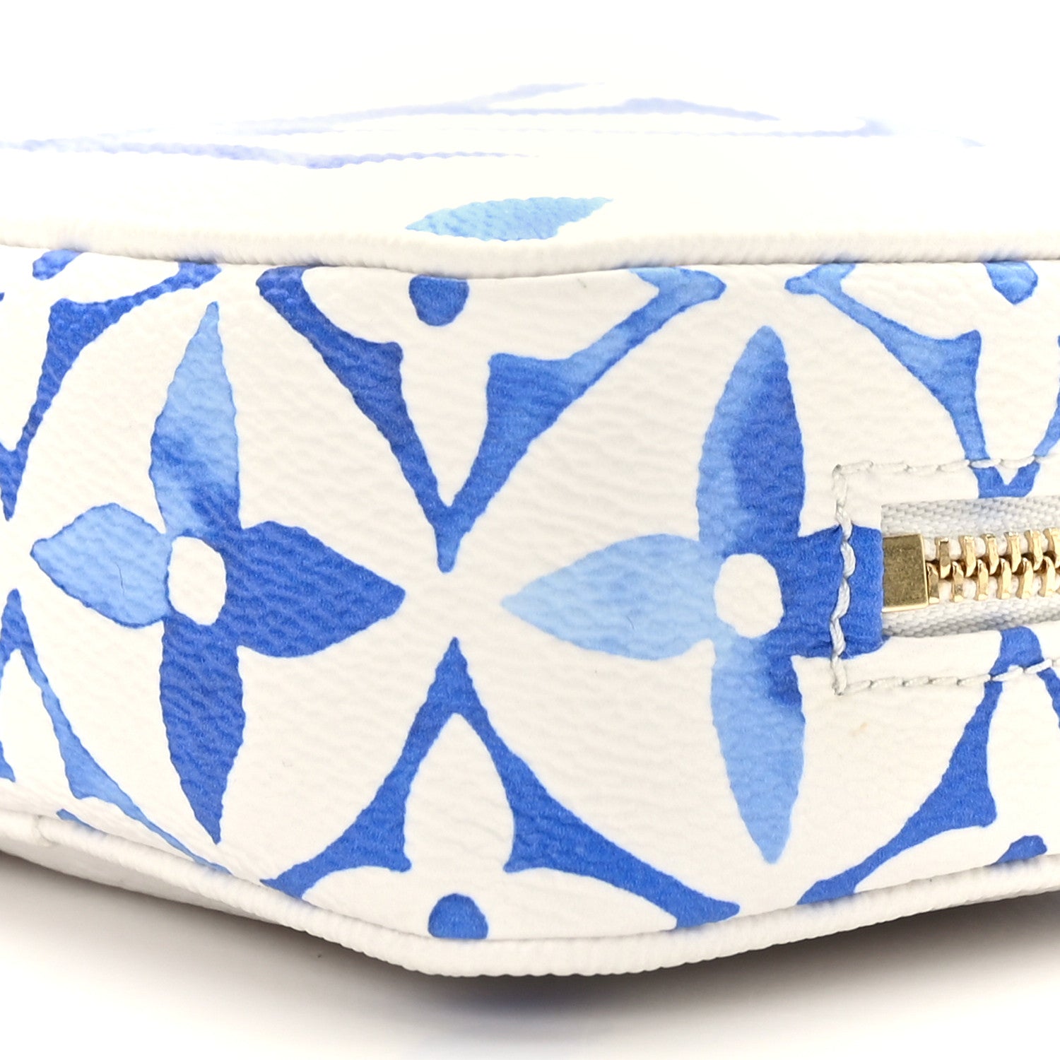 Louis Vuitton Monogram Giant By The Pool 2.0 Wapity Case Blue 8 of 8
