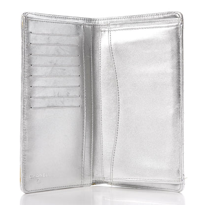 Chanel Metallic Lambskin Quilted Yen Wallet Silver 5 of 19