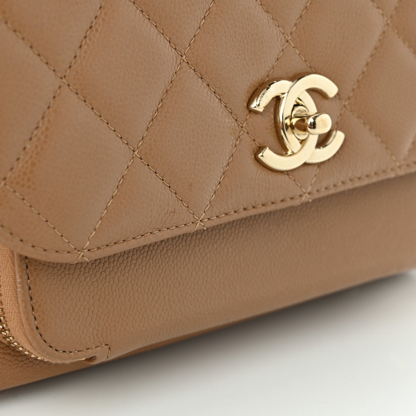 Caviar Quilted Medium Business Affinity Flap Beige
