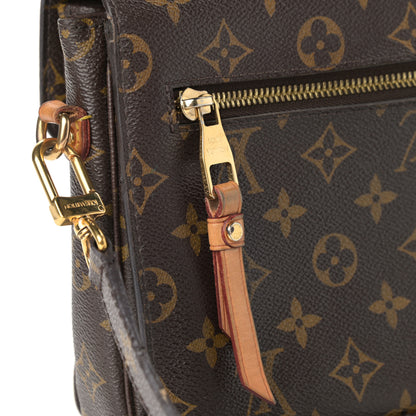 Louis Vuitton Monogram Pochette Metis 16 of 17