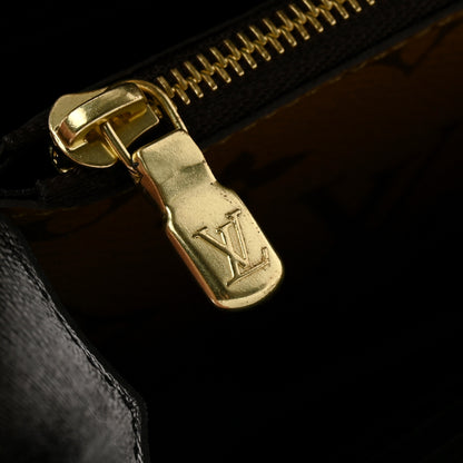 Louis Vuitton Reverse Monogram Giant Sarah Wallet 8 of 8