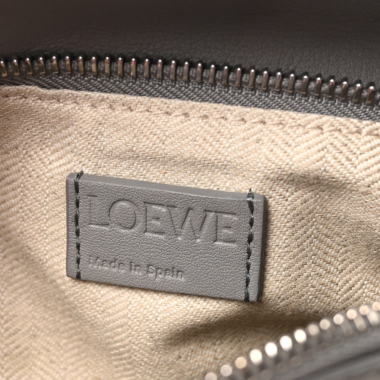 Loewe Calfskin Small Puzzle Bag Pearl Grey 1883373 – FASHIONPHILE