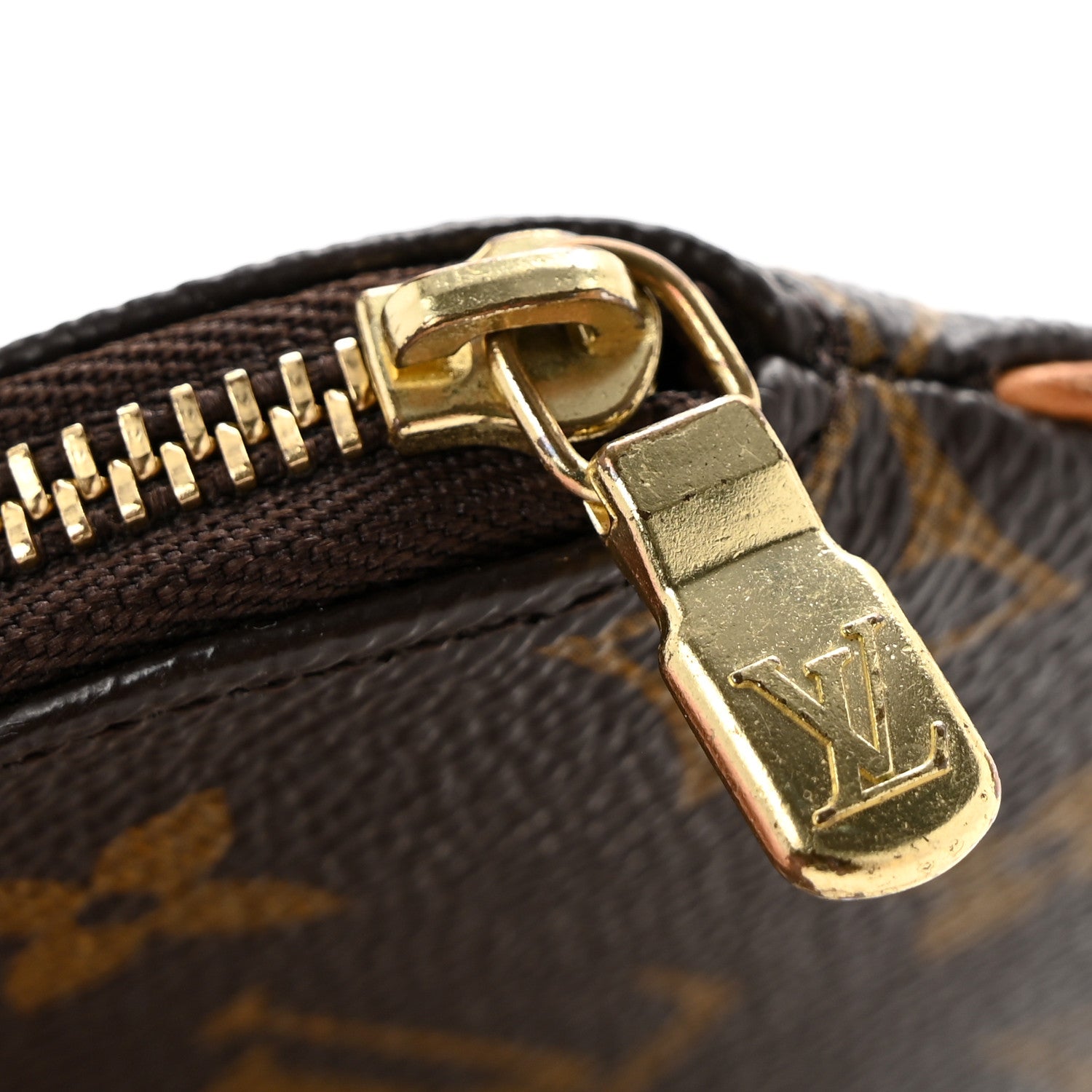 Louis Vuitton Monogram Round Coin Purse 9 of 10