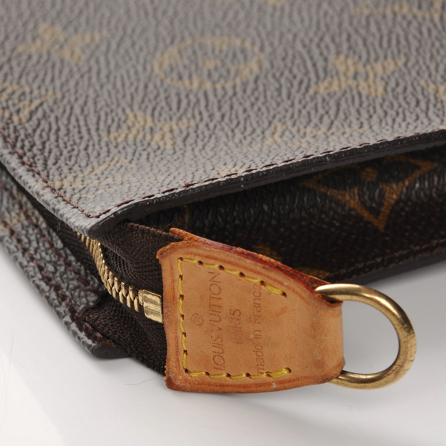 Louis Vuitton Monogram Bucket Pouch 27 6 of 10