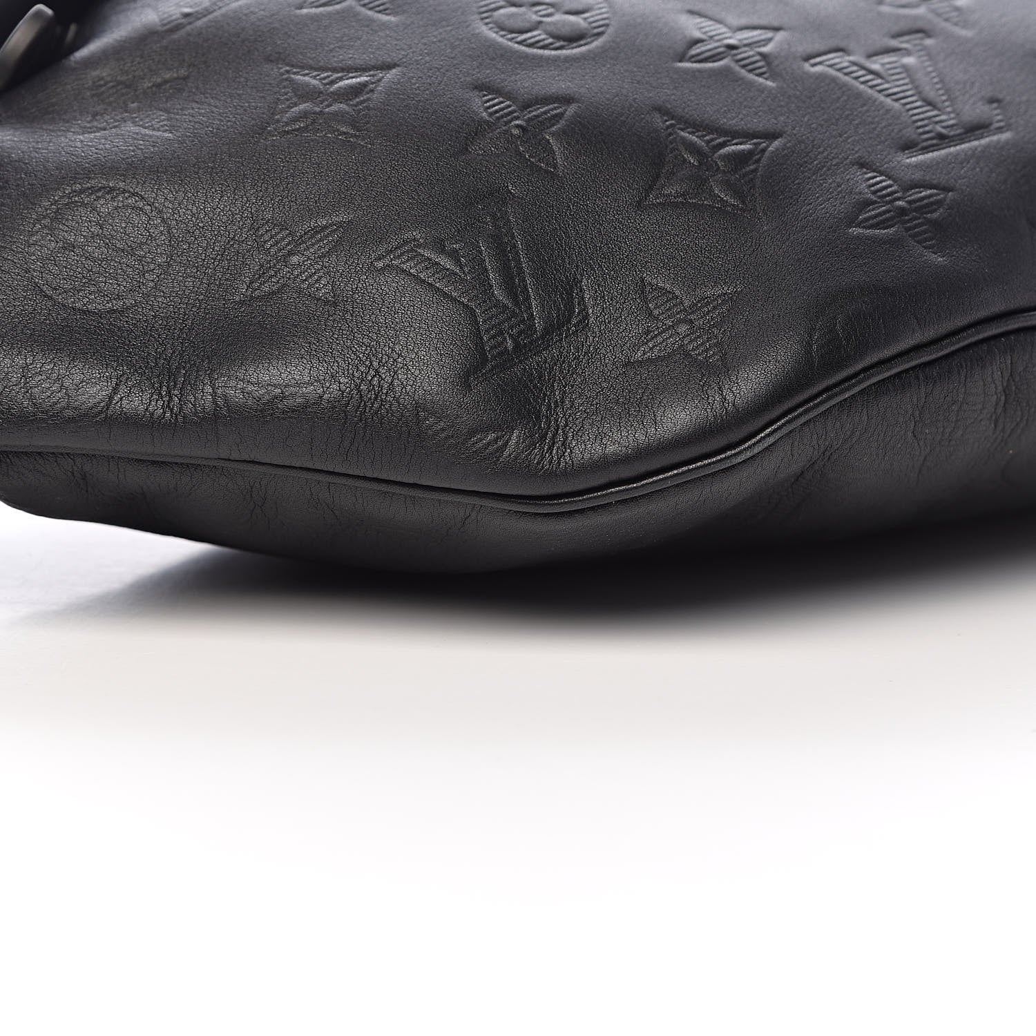 Louis Vuitton Calfskin Monogram Shadow Discovery Bumbag Black 7 of 9