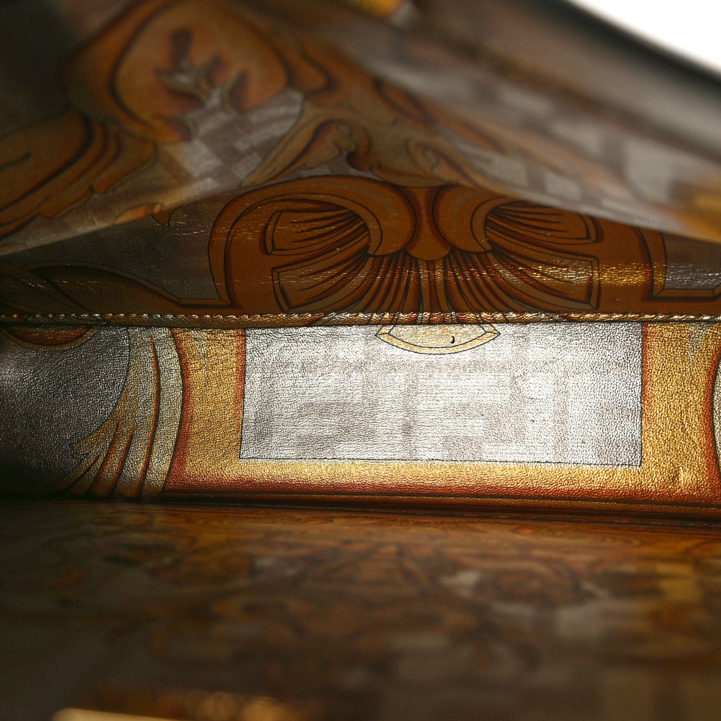 X VERSACE Vitello Seta Nappa Fendace FF Baroque Medium Peekaboo I SEE U Satchel Tobacco Black Gold