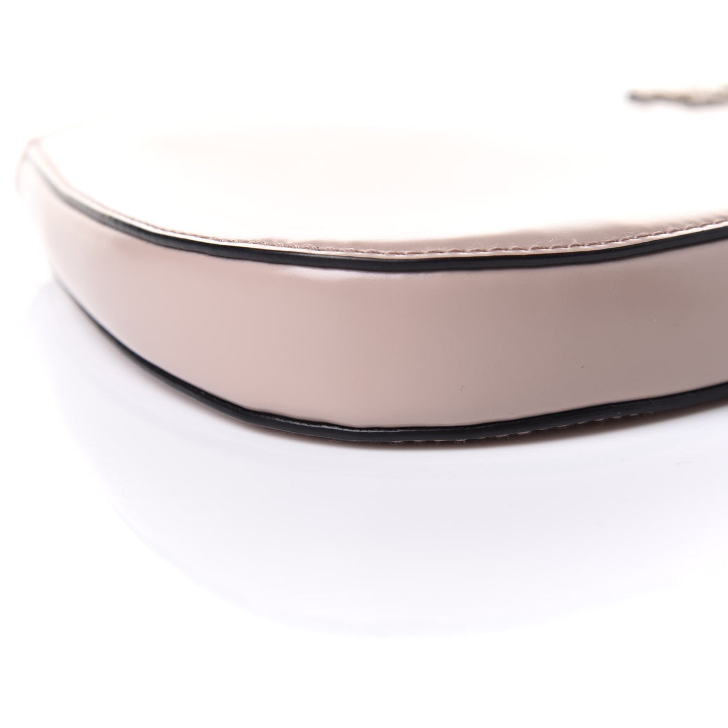 Soft Calf Chain Clutch Cammeo