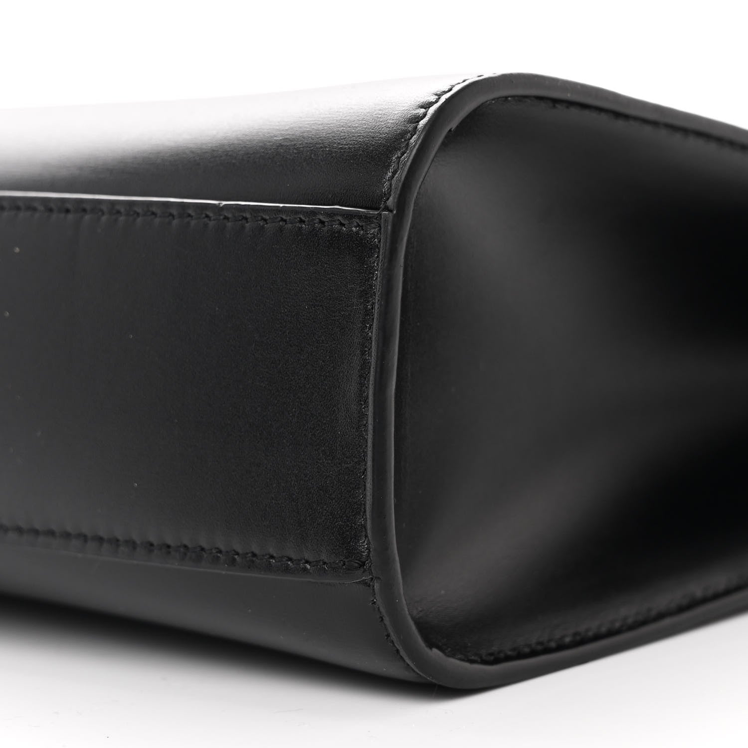 Saint Laurent Smooth Calfskin Manhattan Shoulder Bag Black 10 of 11