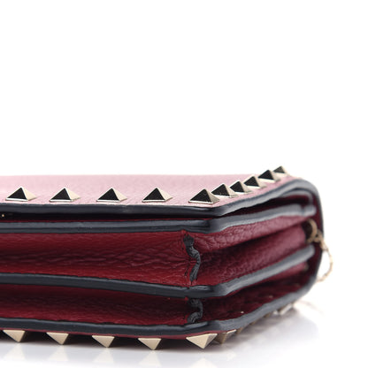 Valentino Garavani Pebbled Calfskin Rockstud Wallet on Chain Rubino 9 of 9