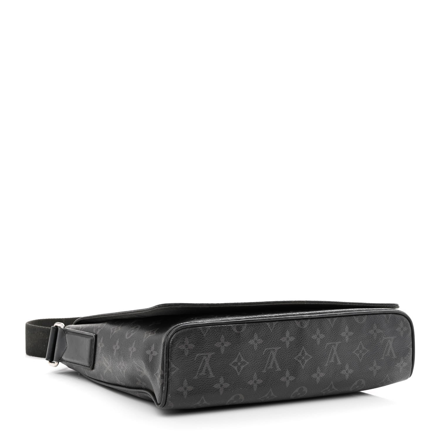 Louis Vuitton Monogram Eclipse District MM 4 of 12