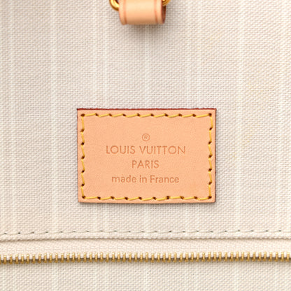 Louis Vuitton Monogram Giant By The Pool Onthego GM Brume 6 of 11