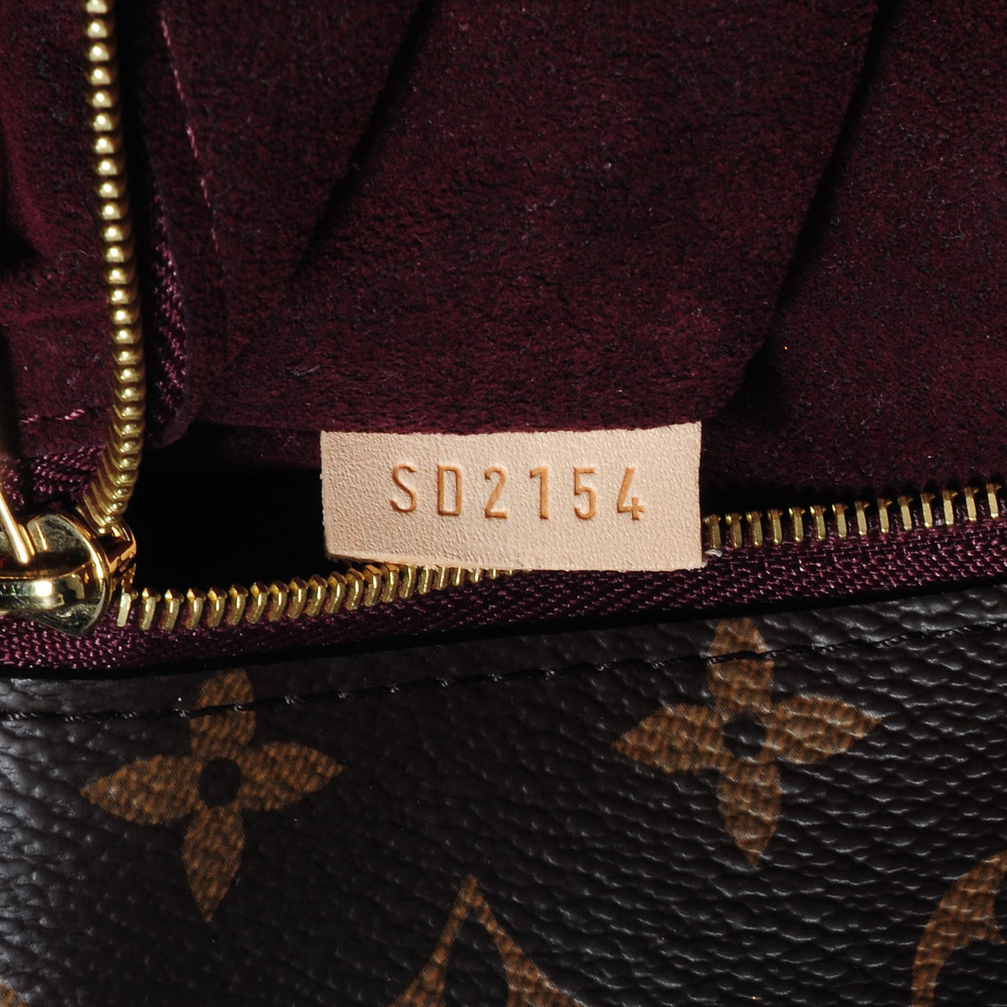 Monogram Voltaire