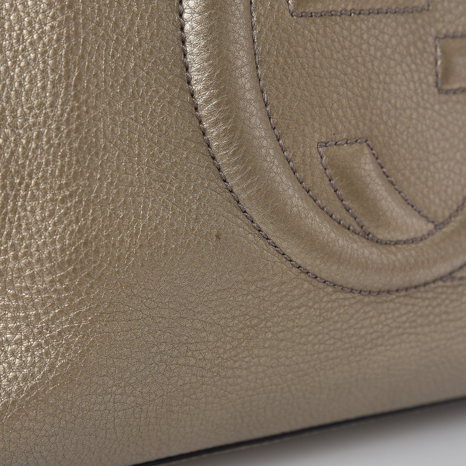 Gucci Metallic Pebbled Calfskin Medium Soho Chain Shoulder Bag Golden Beige 9 of 13
