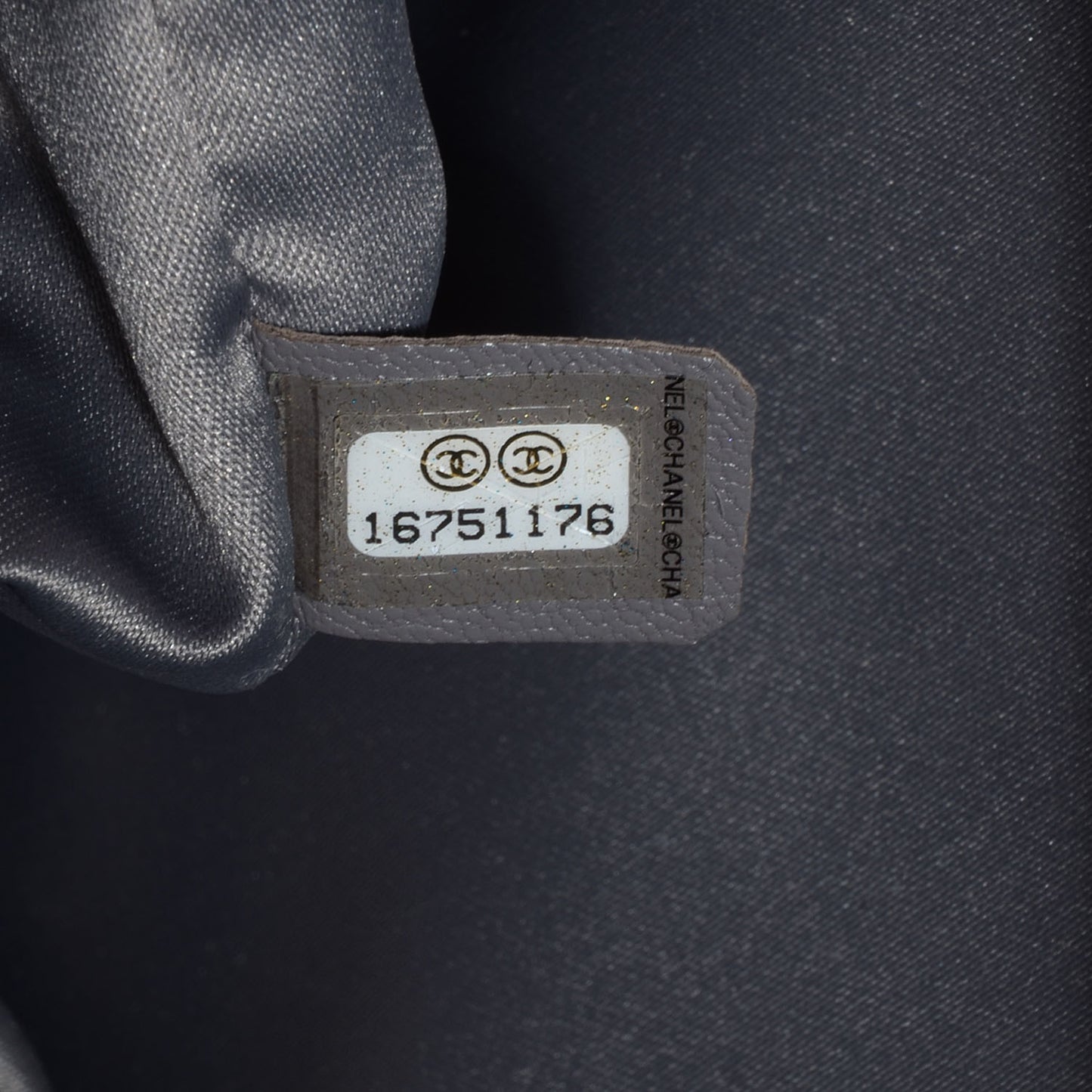 Caviar XL Grand Shopping Tote GST Grey