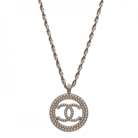 Chanel Pearl CC Round Pendant Necklace Gold 1 of 5