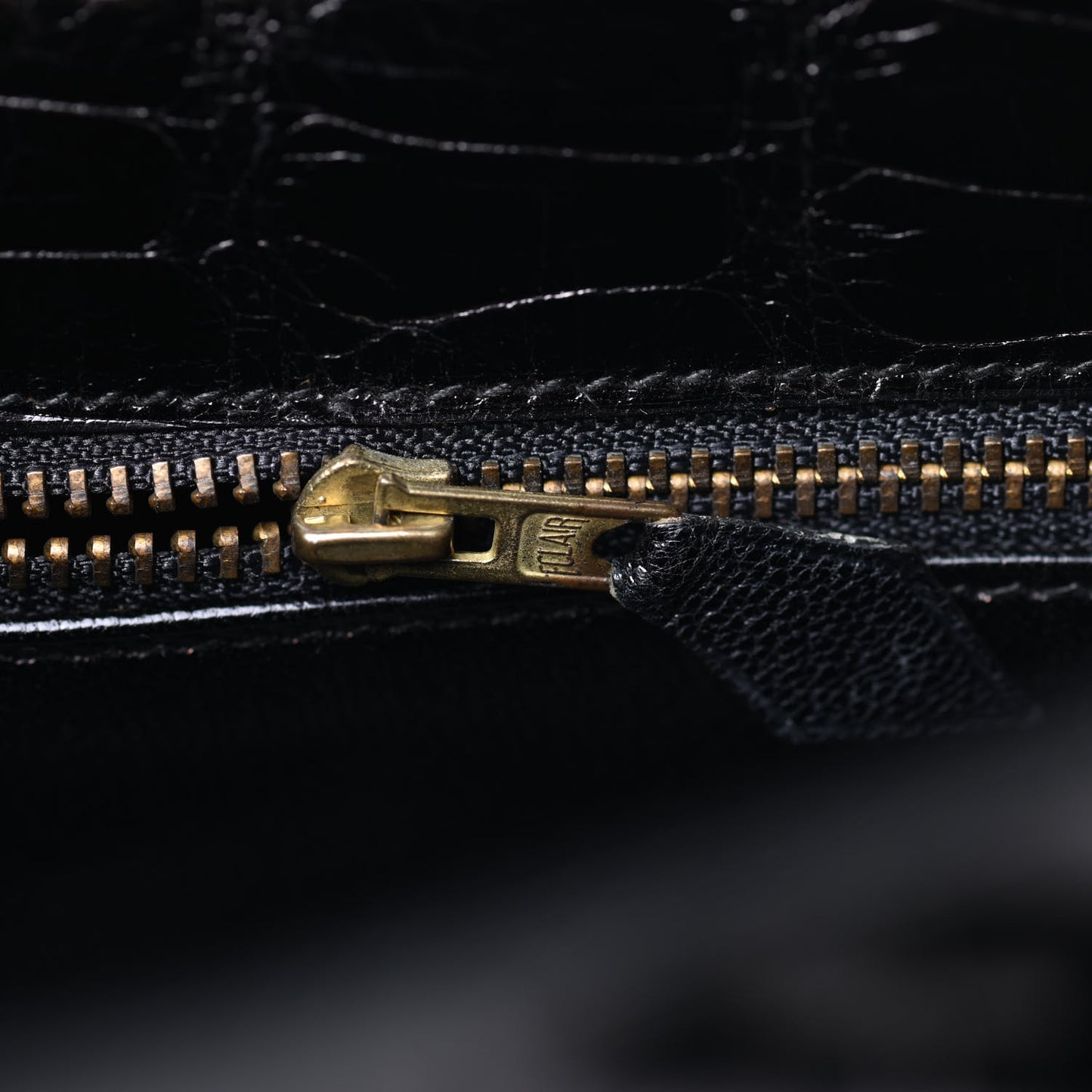 Shiny Alligator Kelly Sellier 28 Black