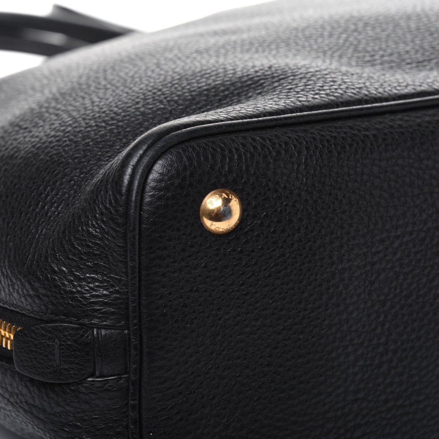 Vitello Daino Side Zip Tote Black