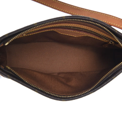 Louis Vuitton Monogram Trotteur 7 of 13