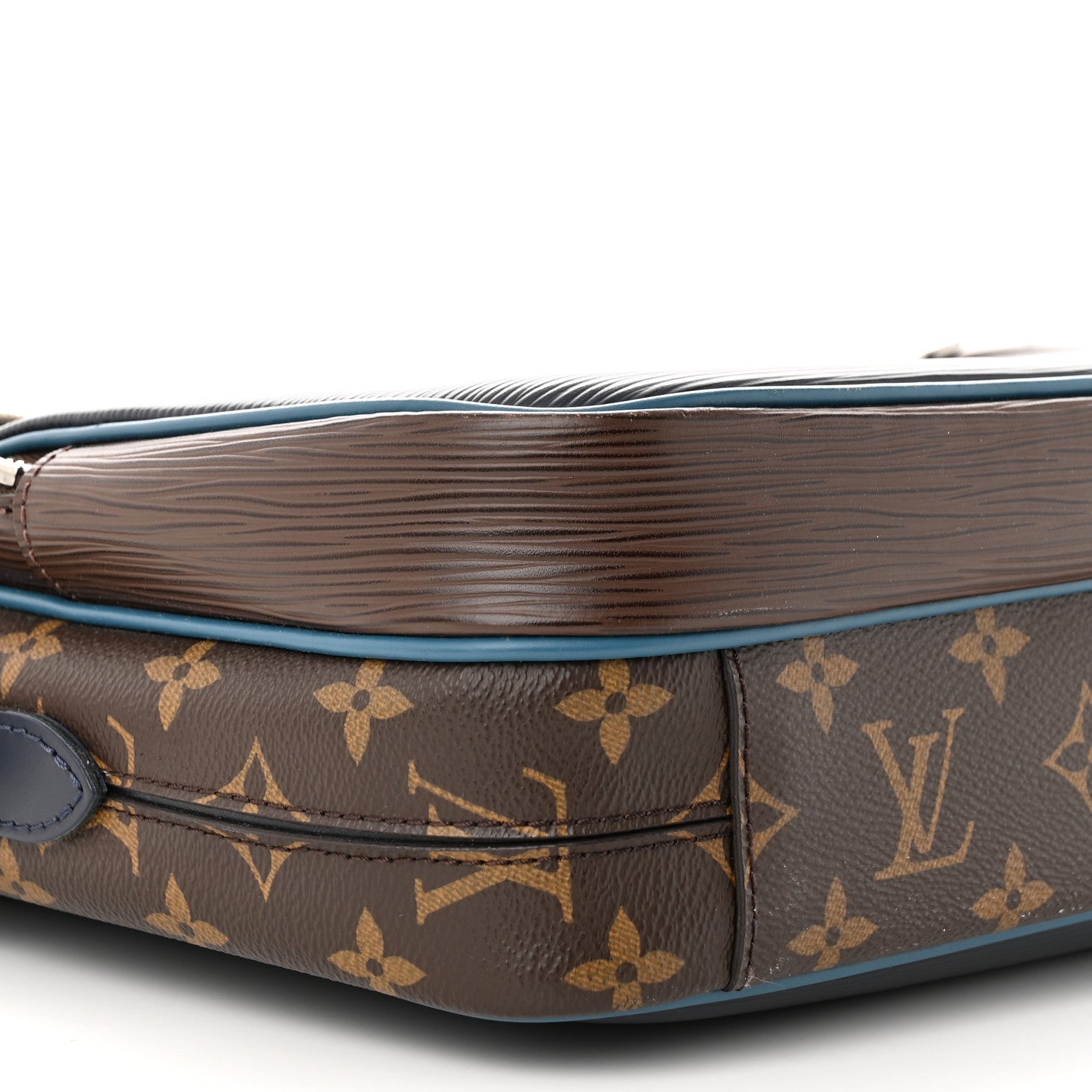 Louis Vuitton Epi Monogram Nil Slim 9 of 10