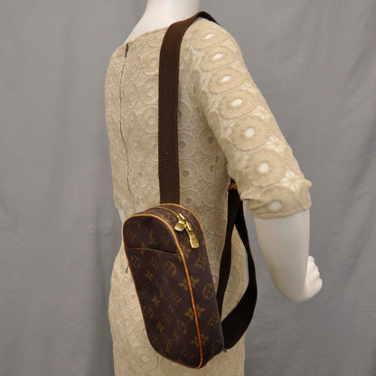 Louis Vuitton Monogram Pochette Gange 2 of 7