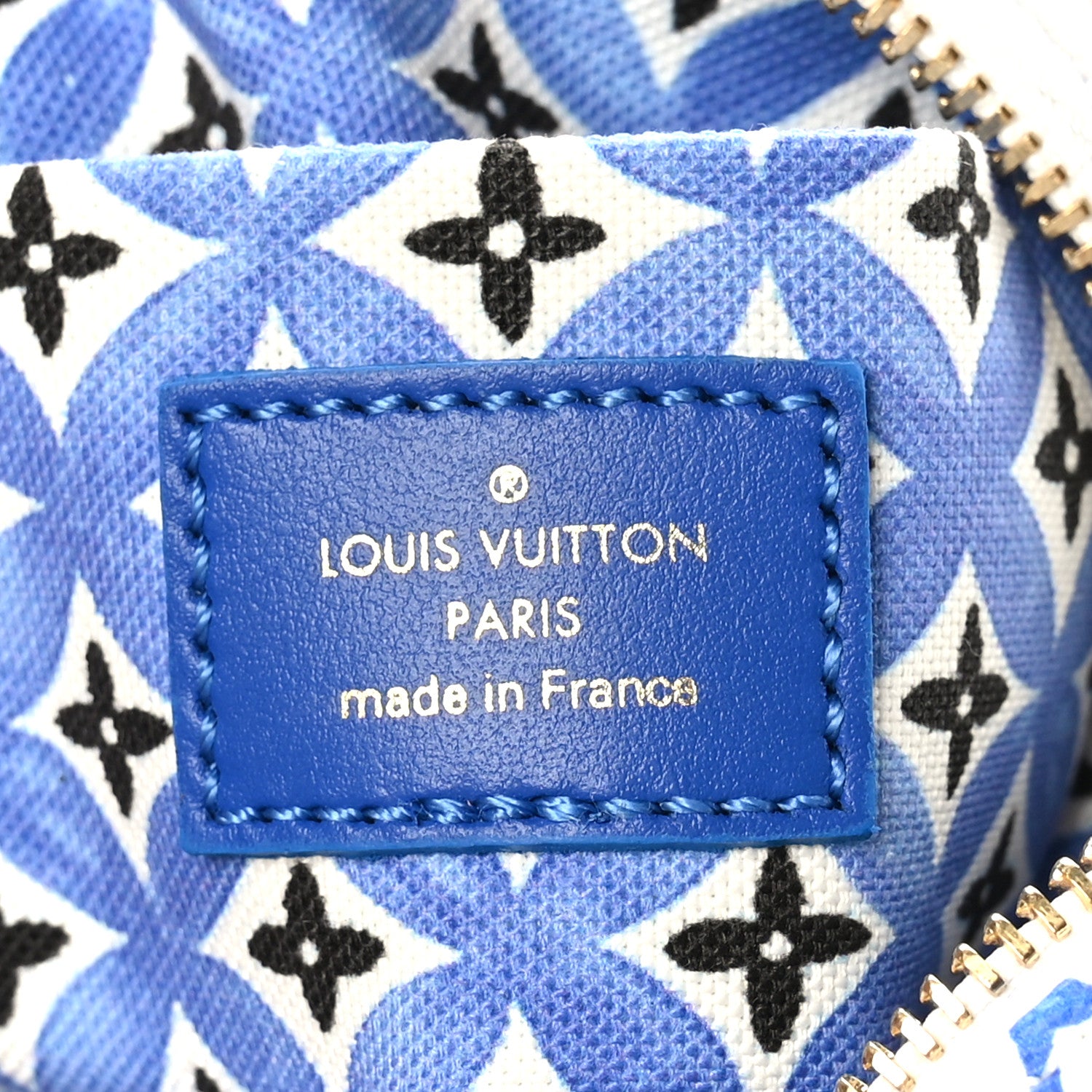 Louis Vuitton Monogram Giant By The Pool 2.0 Wapity Case Blue 6 of 8