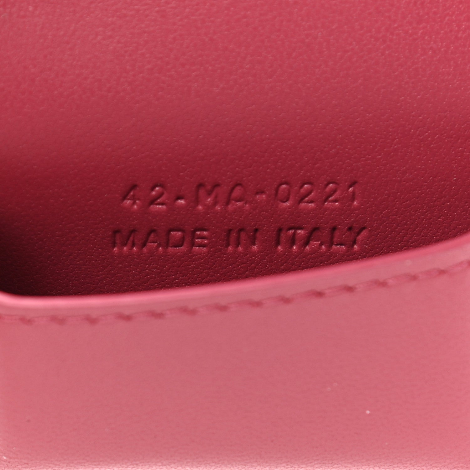 Christian Dior Grained Calfskin 30 Montaigne Airpods Case Pink 5 of 5