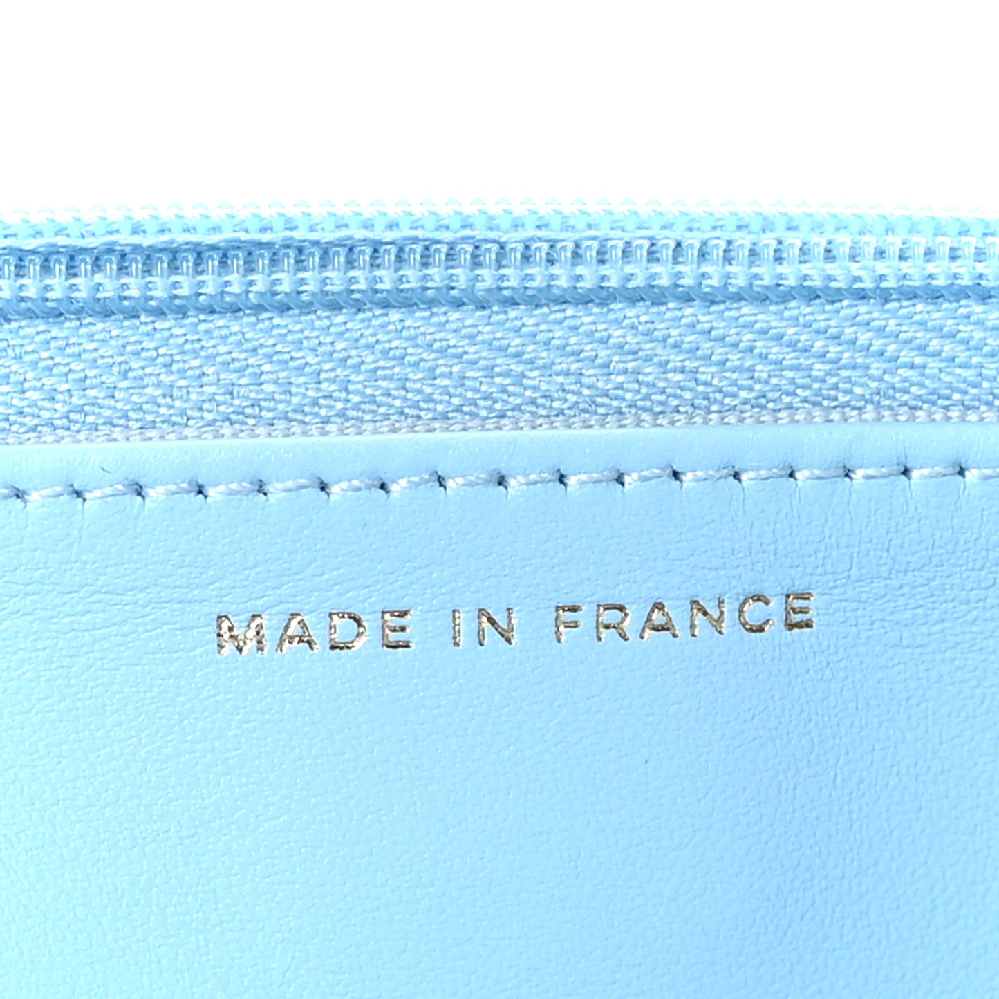 Caviar Quilted Wallet on Chain WOC Light Blue