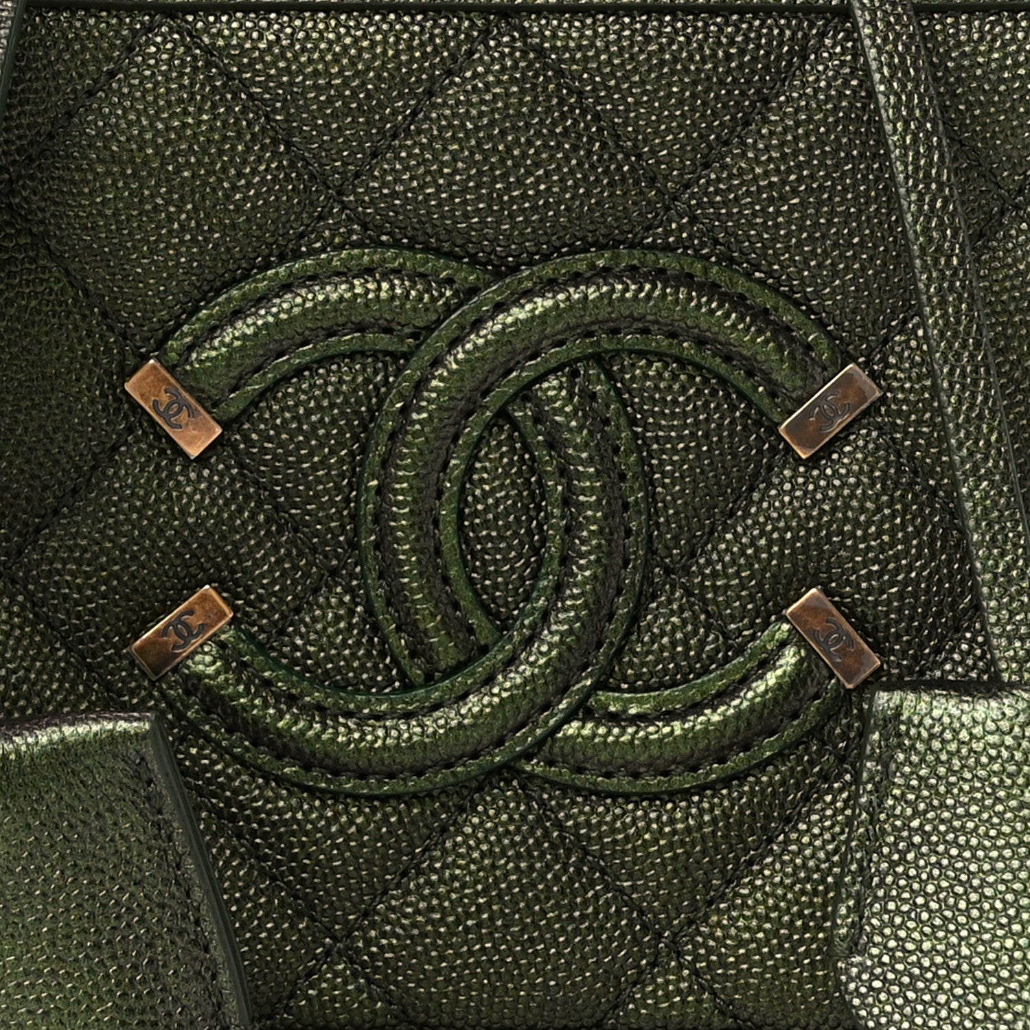 Chanel Iridescent Caviar Quilted Small CC Filigree Vanity Case Green 9 of 11