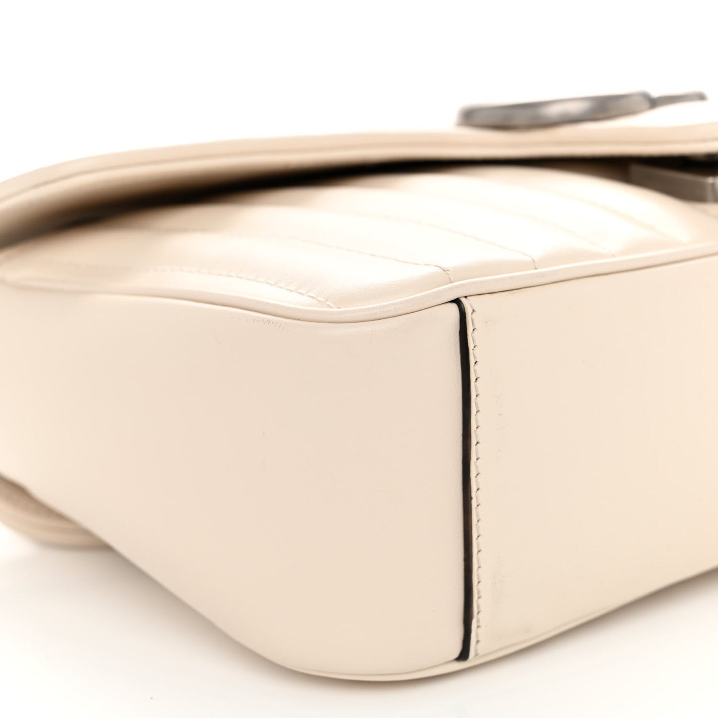 Calfskin Matelasse Aria Small GG Marmont Shoulder Bag Mystic White