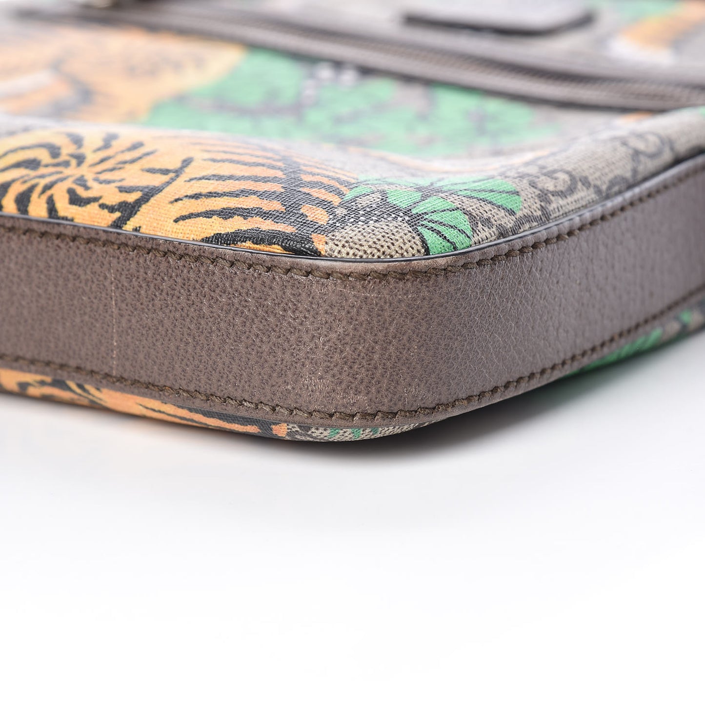 GG Supreme Monogram Bengal Web Medium Flat Messenger Beige Yard