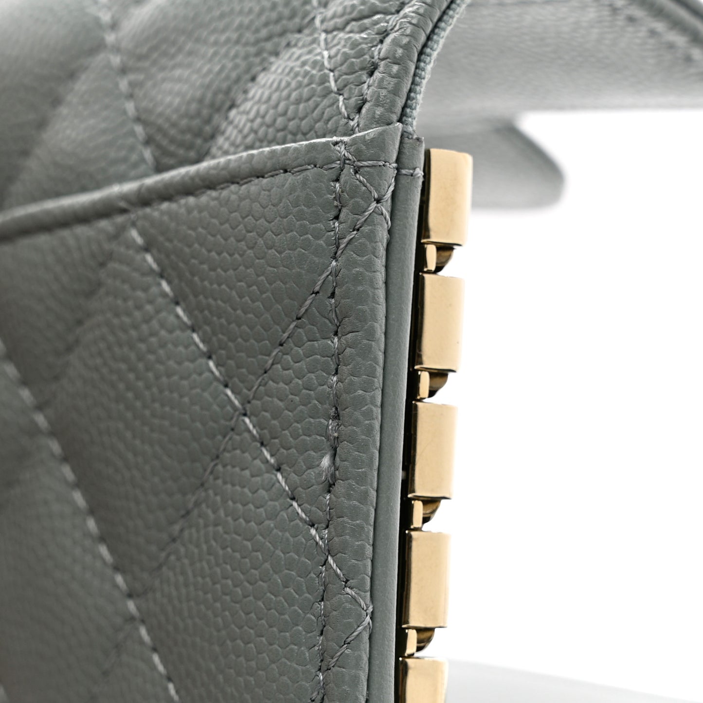 Caviar Quilted Classic 4 Key Holder Wallet Grey