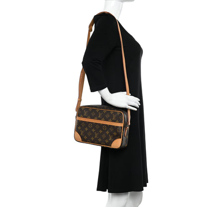 Louis Vuitton LOUIS VUITTON Monogram Trocadero 27 2 of 10