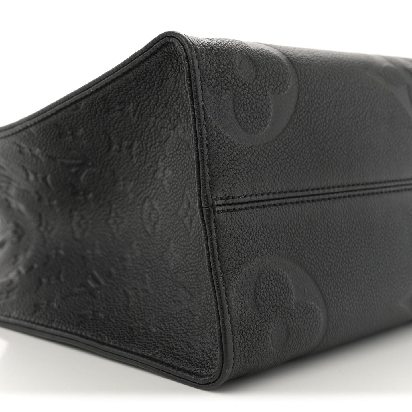Empreinte Monogram Giant Onthego MM Black