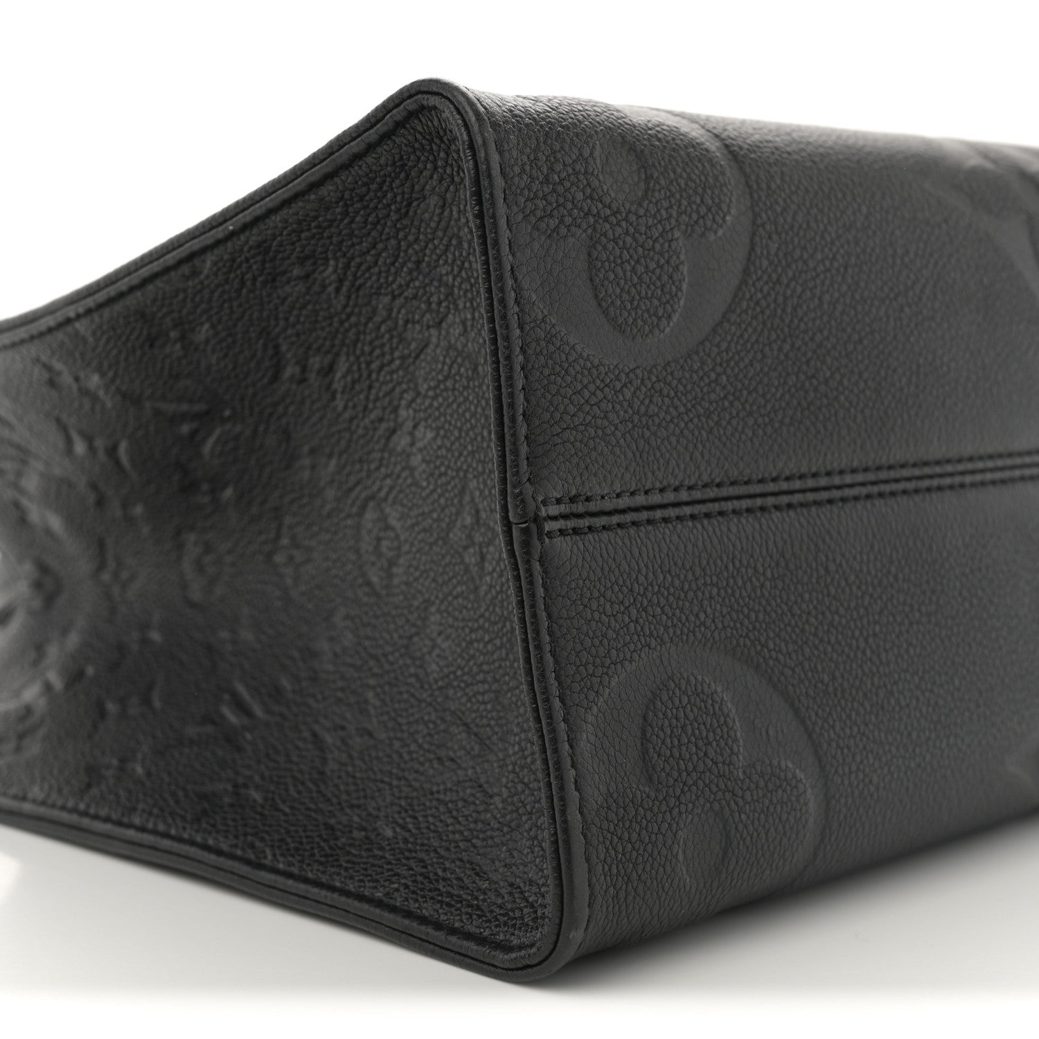 Louis Vuitton Empreinte Monogram Giant Onthego MM Black 8 of 9
