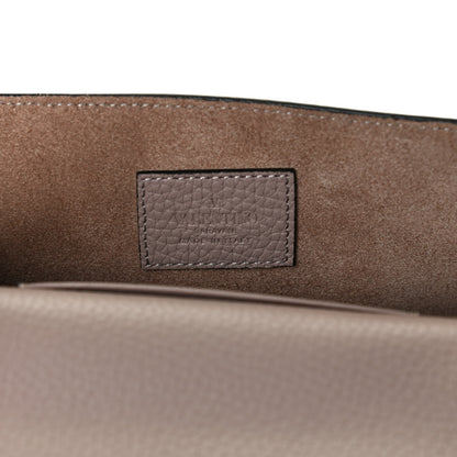 Valentino Garavani Pebbled Calfskin Rockstud Envelope Wallet on Chain Poudre 6 of 14