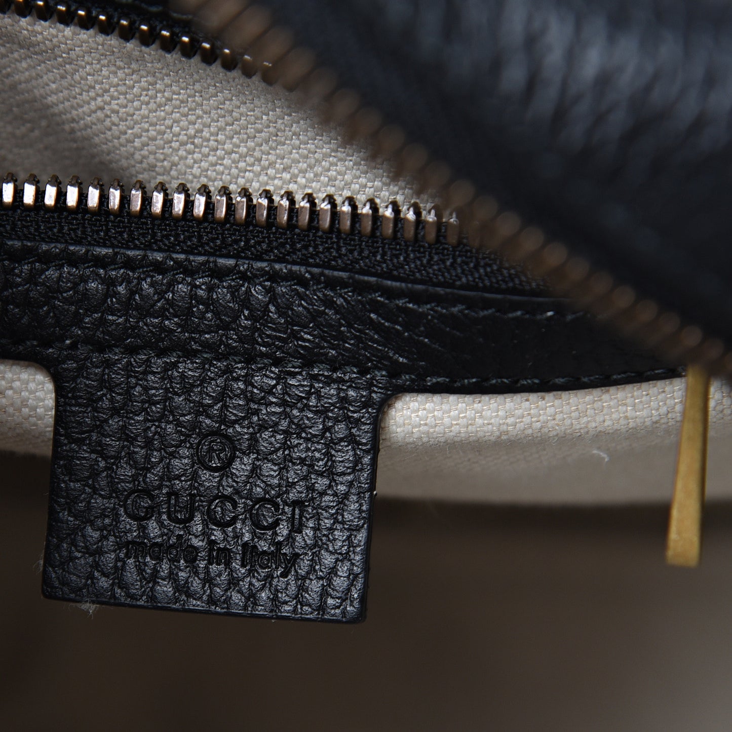 Grained Calfskin Logo Messenger Bag Black
