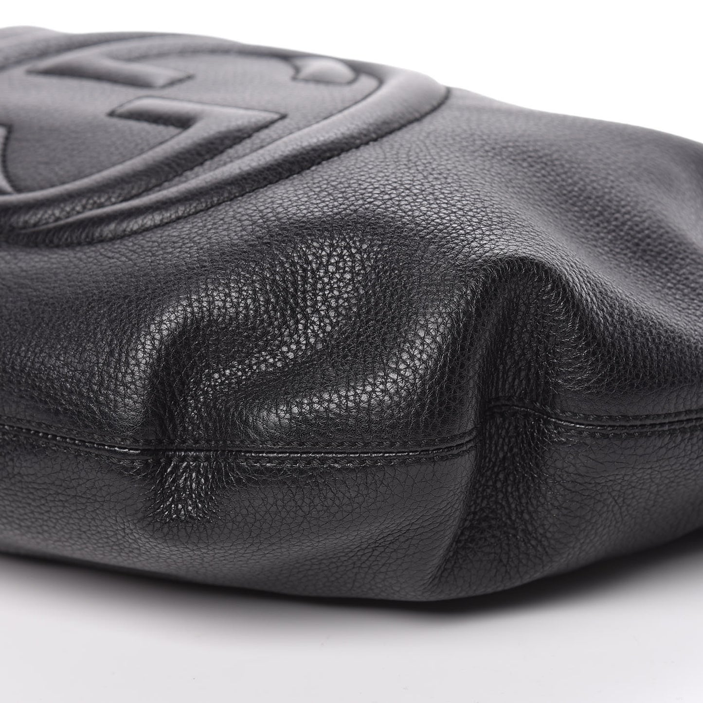 Pebbled Calfskin Medium Soho Hobo Black