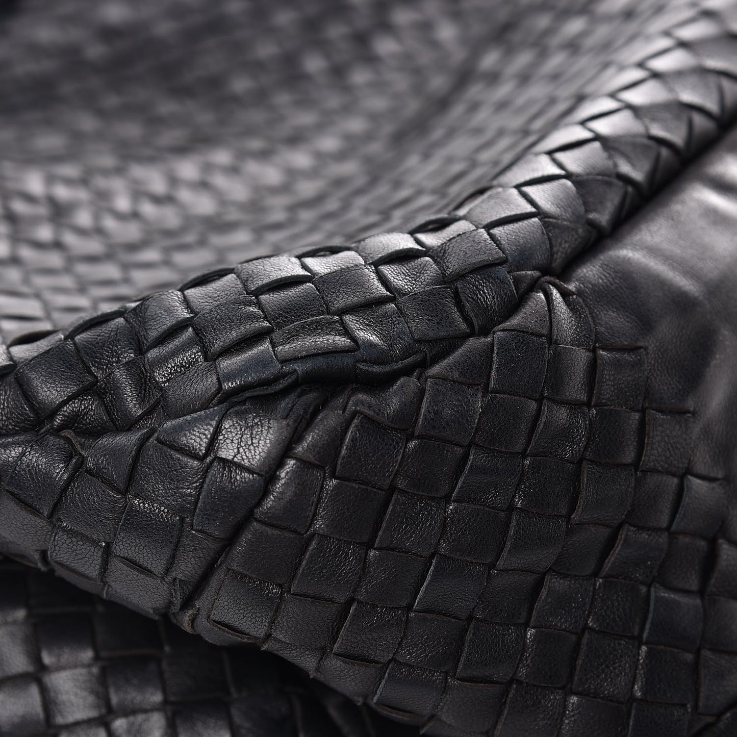 Nappa Intrecciato Large Campana Black