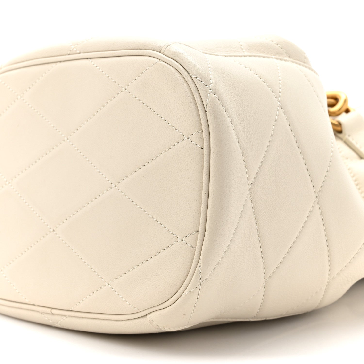 Saint Laurent Lambskin Quilted Le Maillon Bucket Bag Crema Soft 9 of 17