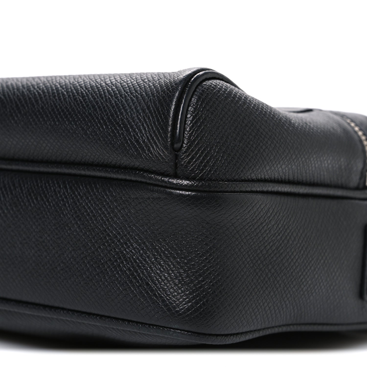 Louis Vuitton Taiga Outdoor Messenger PM  Black 10 of 10