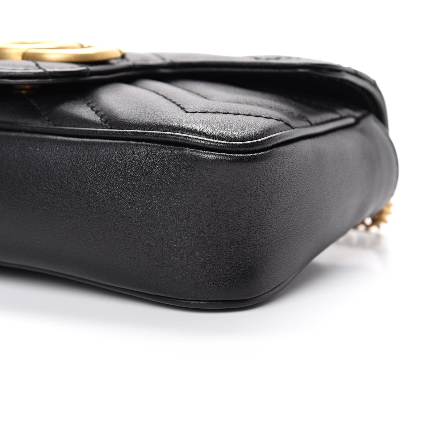 Calfskin Matelasse Super Mini GG Marmont Shoulder Bag Black
