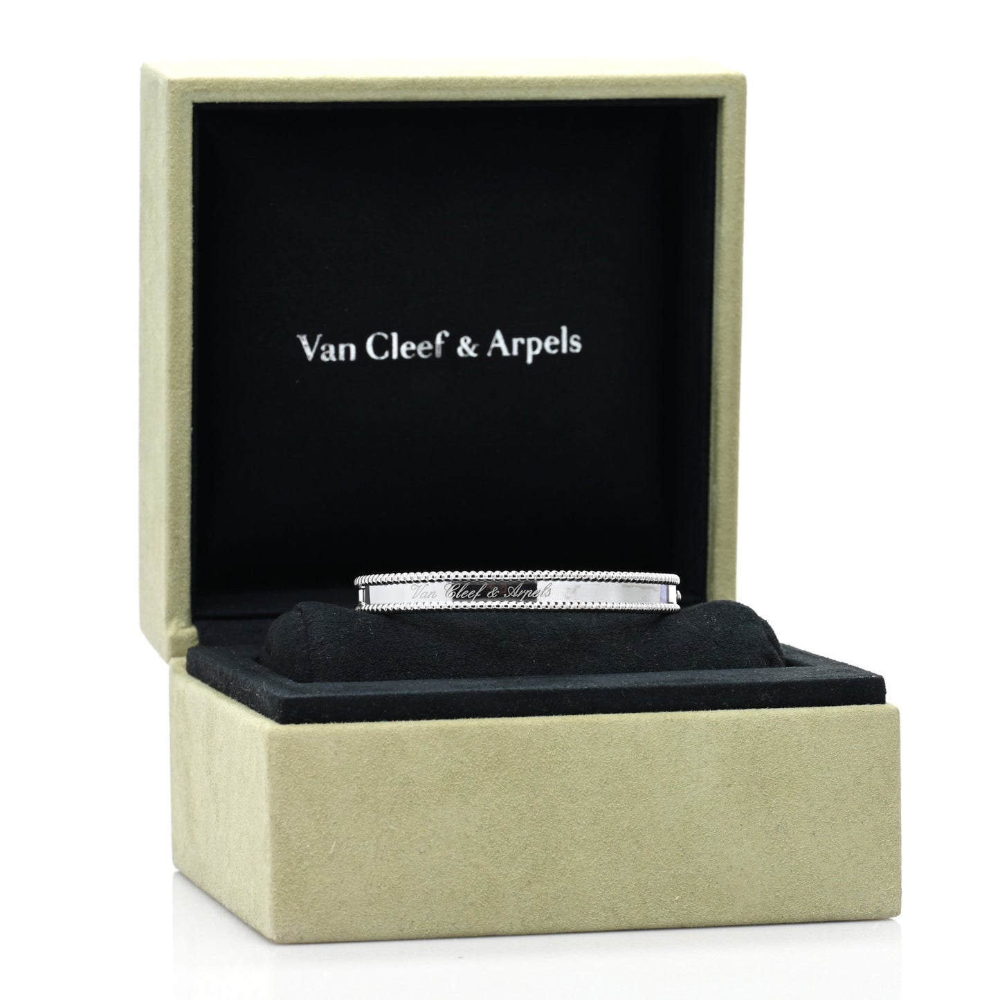18K White Gold Perlee Signature Bangle Bracelet M